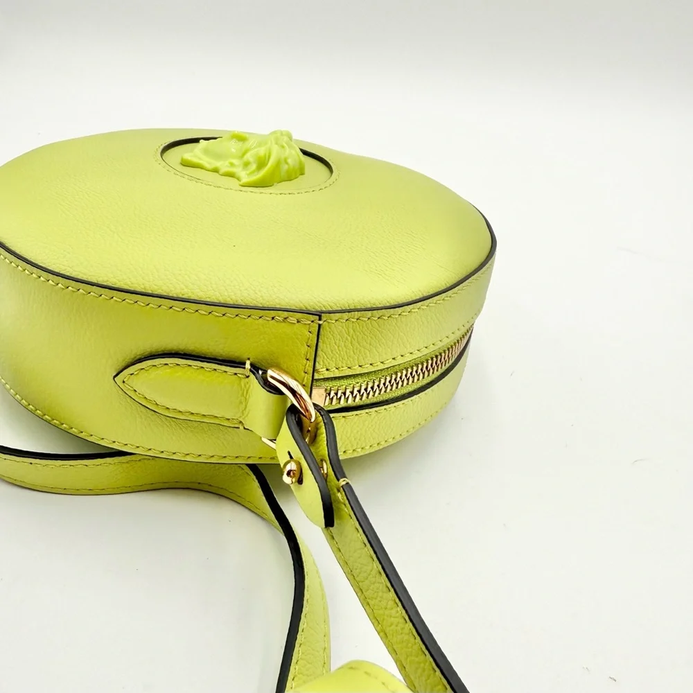 SOLD Versace La Medusa Round Camera Bag - Picture 4 of 7